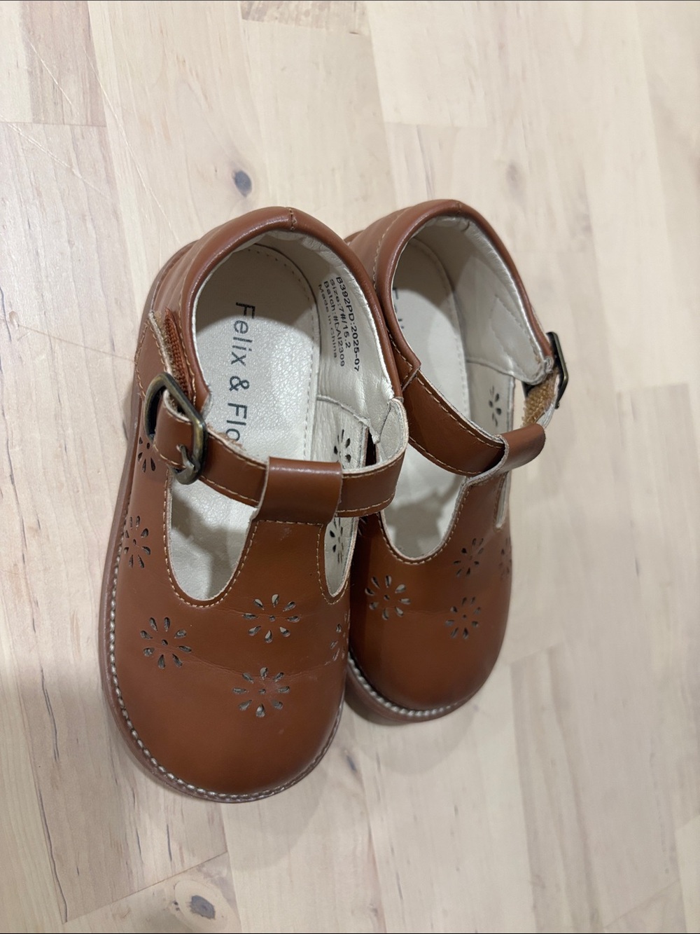 Felix & Flo Toddler Tan Mary Jane Shoes with Velcro buckle